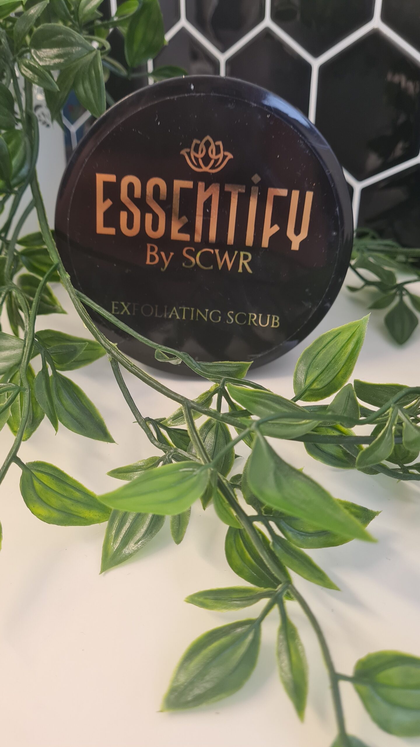 Essentify Exfoliating Scrub 100ml